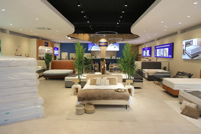 Vue d'ensemble du showroom de 500 m²