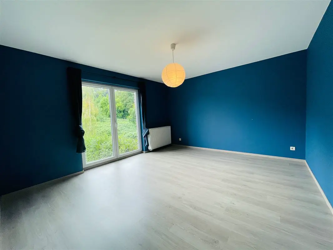 In peaceful natural surroundings, a recently built family home. — Photo 6 of 10