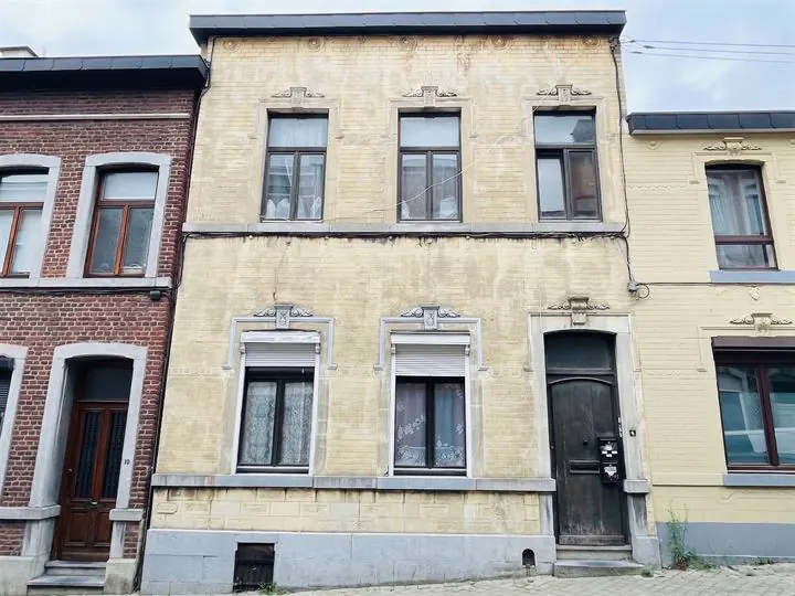 A family home offering many possibilities.