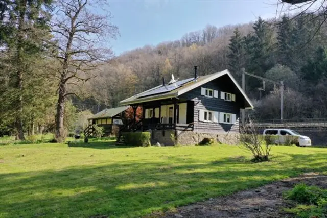 Fraai vakantiehuisje op weergaloos mooie plek.