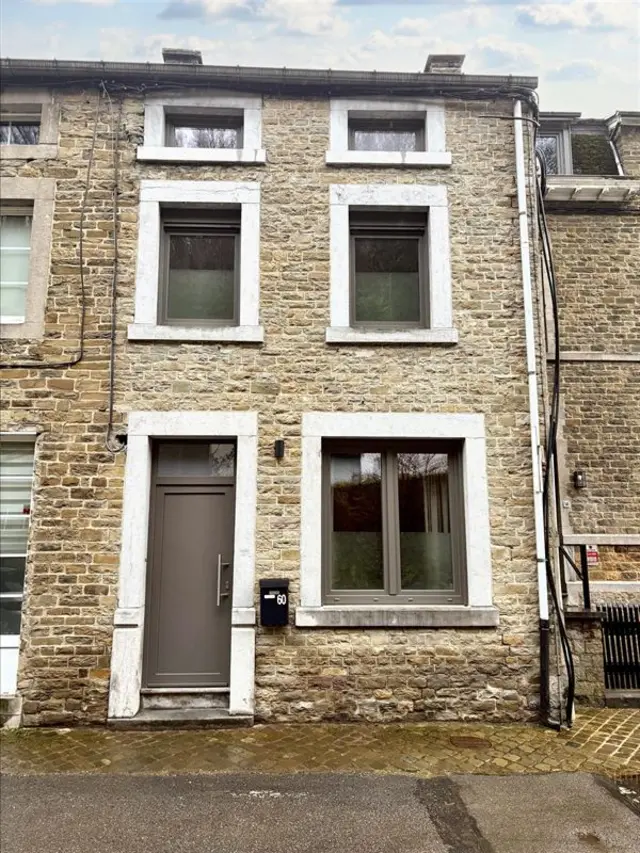 Volledig gerenoveerde woning in Comblain-au-Pont.