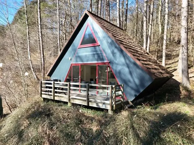 Ingericht chalet 30m², privé park met zwembad en restaurant