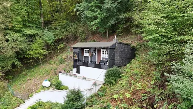 Kleines Chalet mit Terrassen und schönem Blick auf die Ourthe