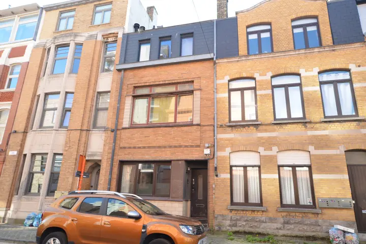 Well-located spacious house