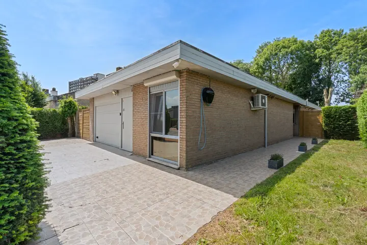 Spacious move-in ready bungalow in a prime location