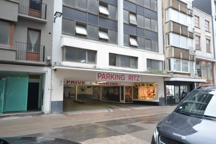 Lock-up garage in a prime location