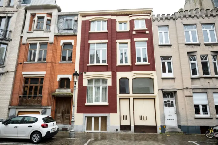 Exceptionally spacious loft home with garage and garden