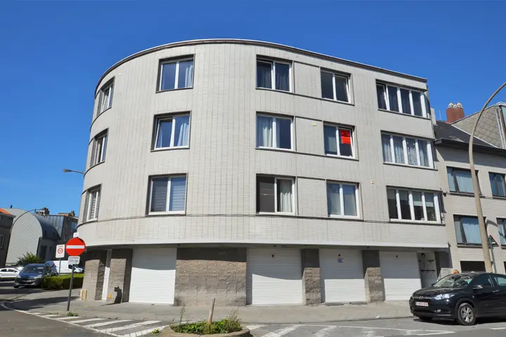 Spacious move-in ready apartment