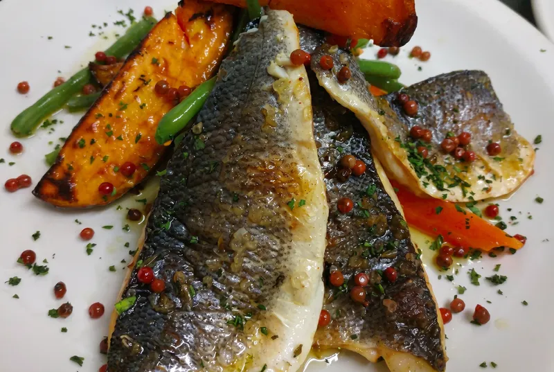 Filets de bar et leurs légumes