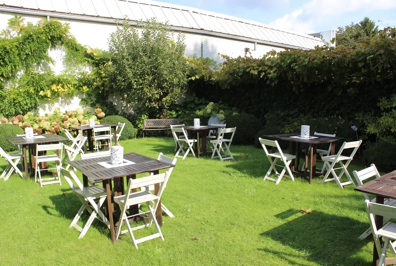 Le jardin et sa terrasse