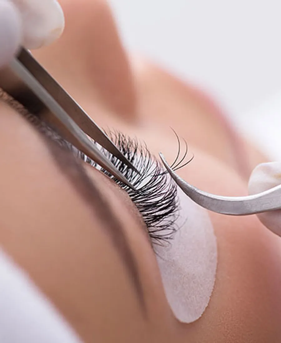Pose d’extensions de cils