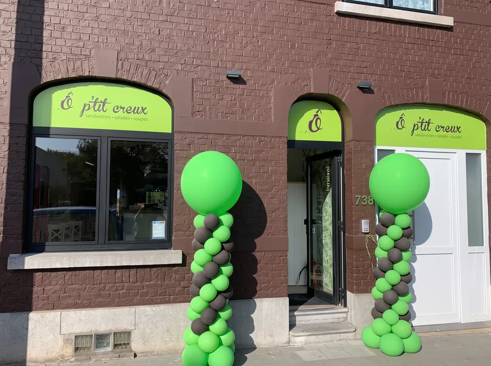 La façade de la sandwicherie, Chaussée de Bruxelles 738